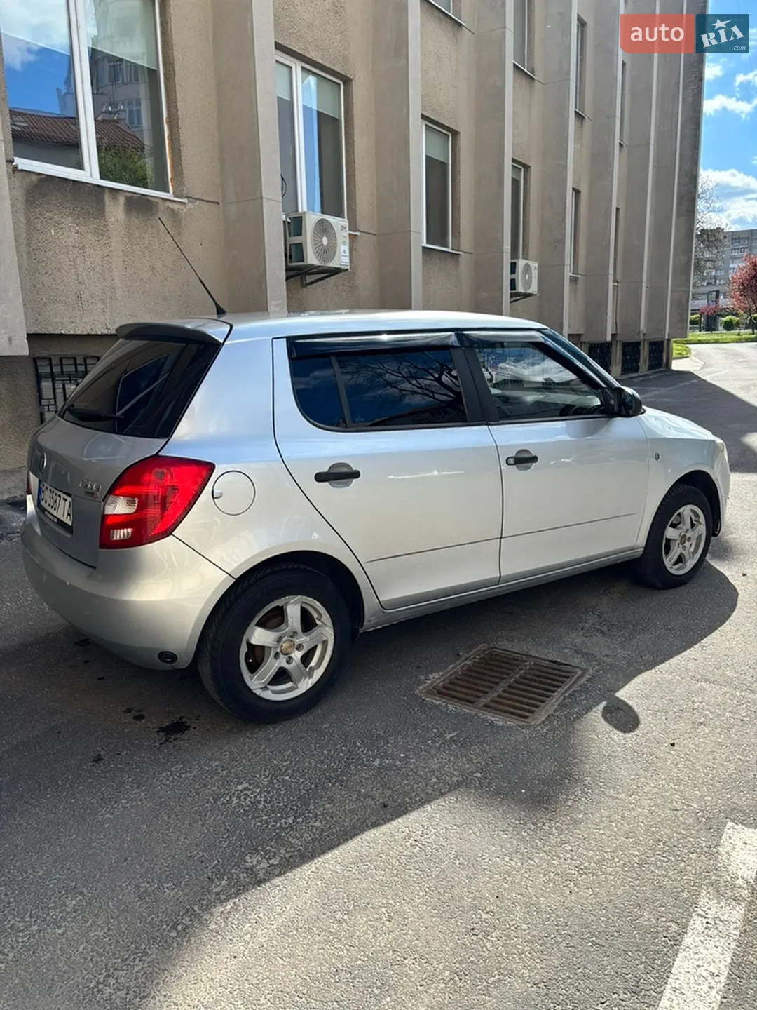 2010 Skoda Fabia - мініатюра 4