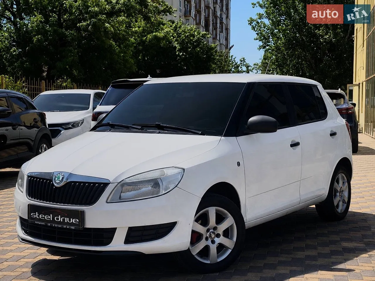 2010 Skoda Fabia - мініатюра 7