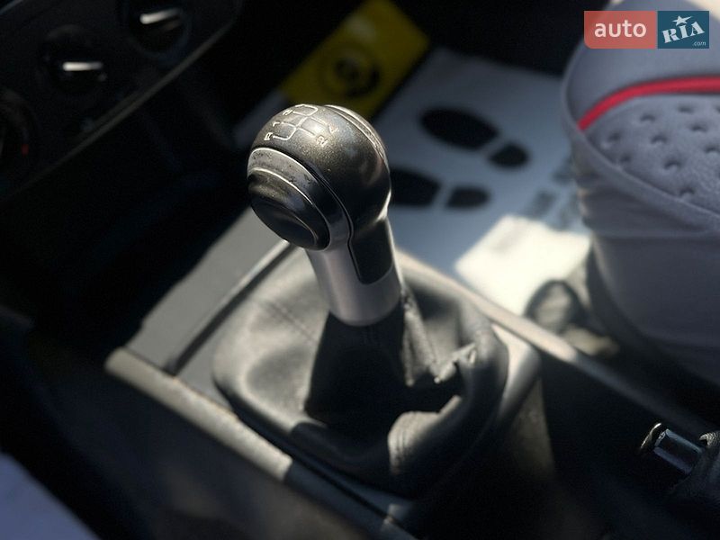 Хэтчбек Skoda Fabia 2006 в Мукачево