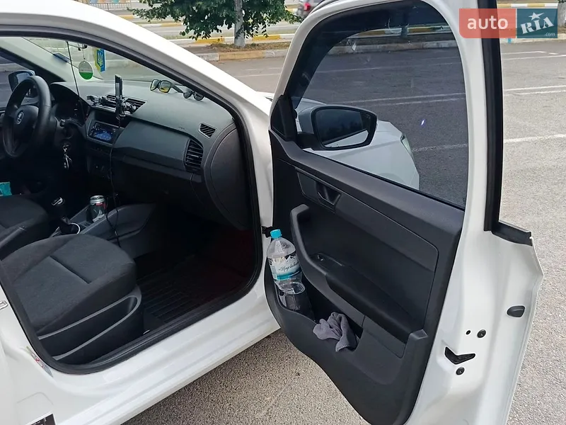 Skoda Fabia 2017 VIN TMBEB2NJ2JB500468 фото оголошення 24 з 75