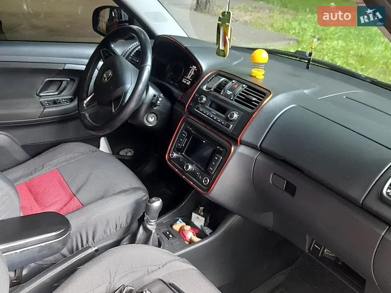 Skoda Fabia 2014 VIN TMBEL65J7E3098435 фото оголошення 4 з 49