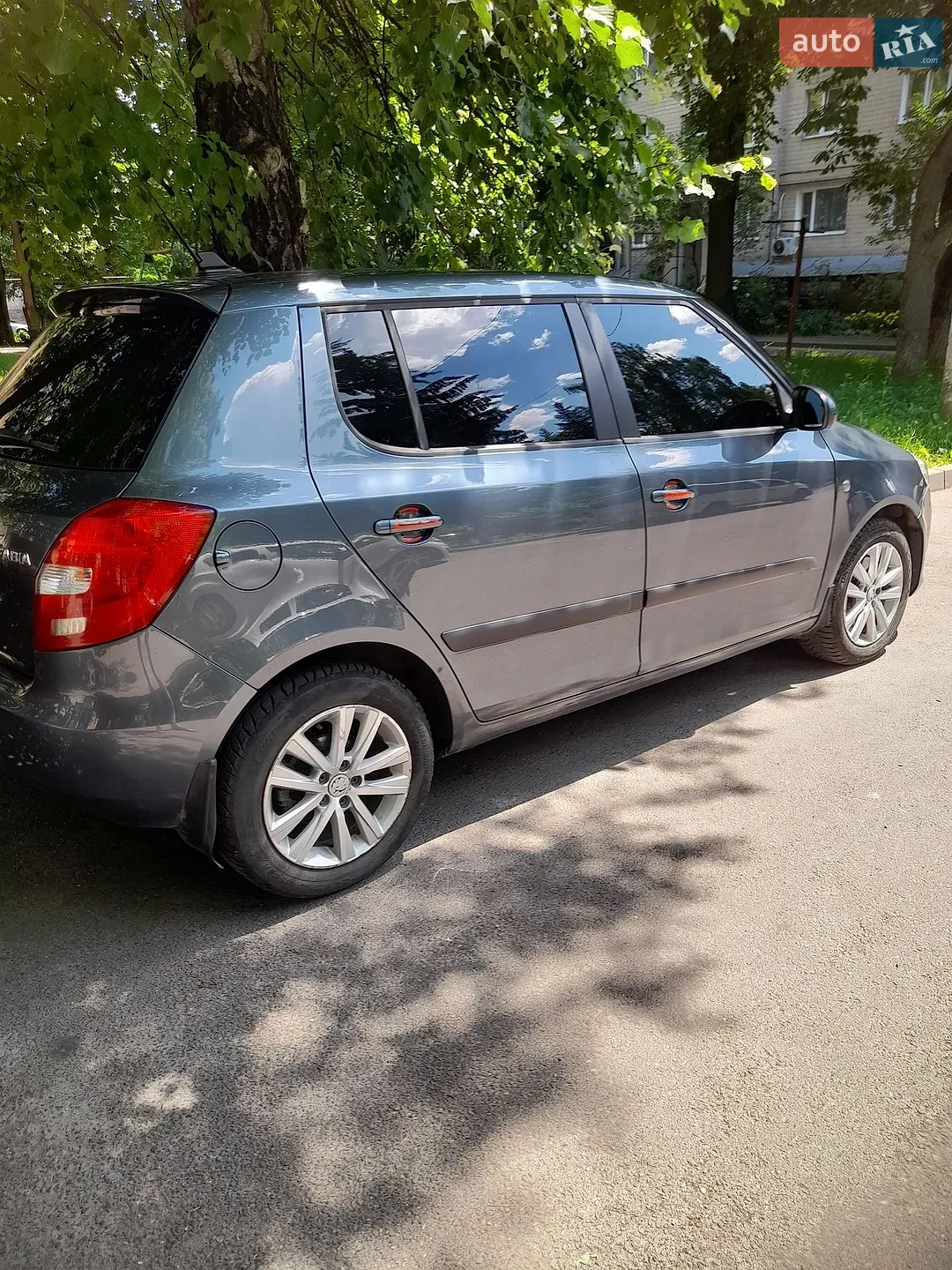 2014 Skoda Fabia - мініатюра 2