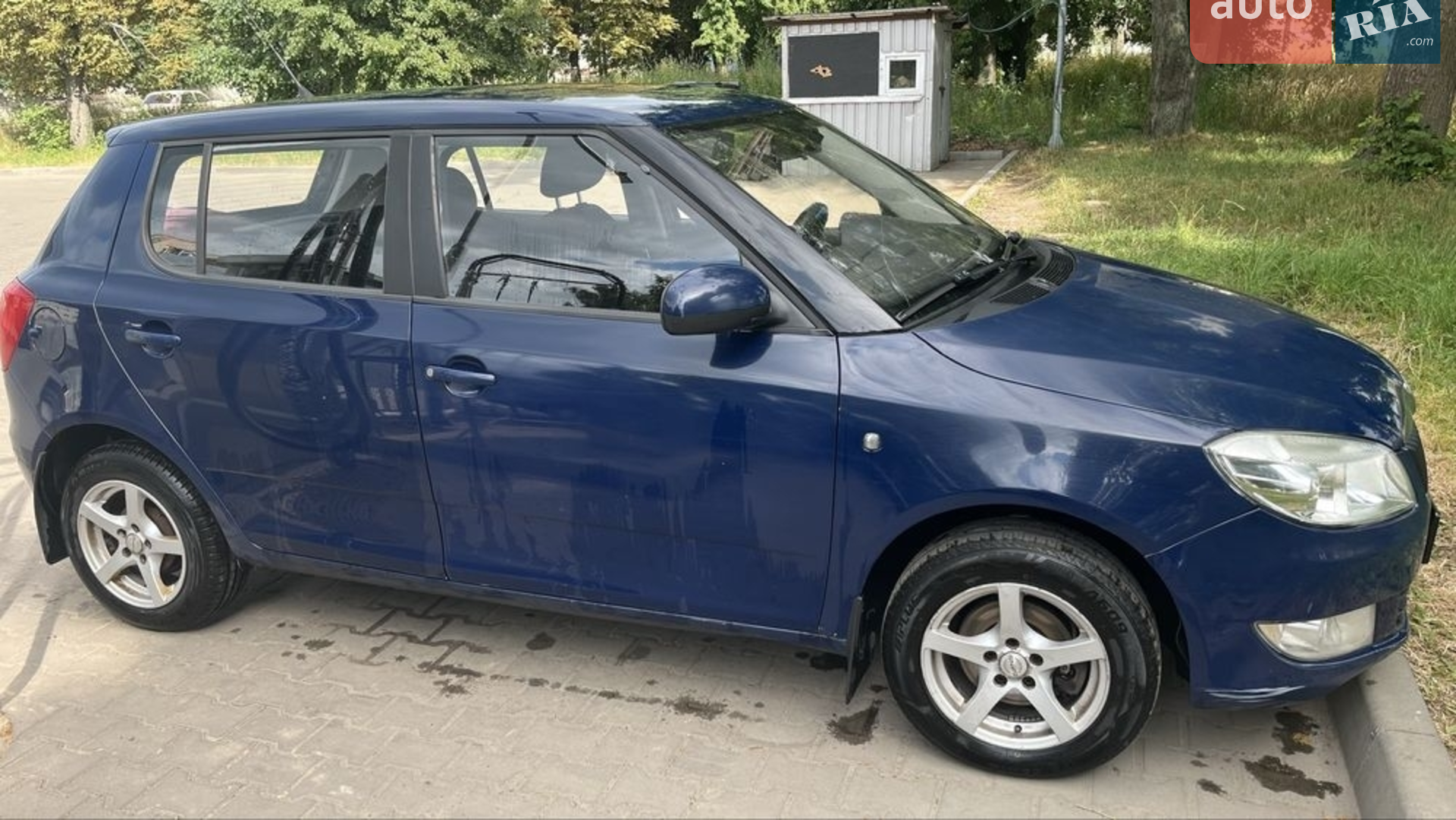 2011 Skoda Fabia - мініатюра 3