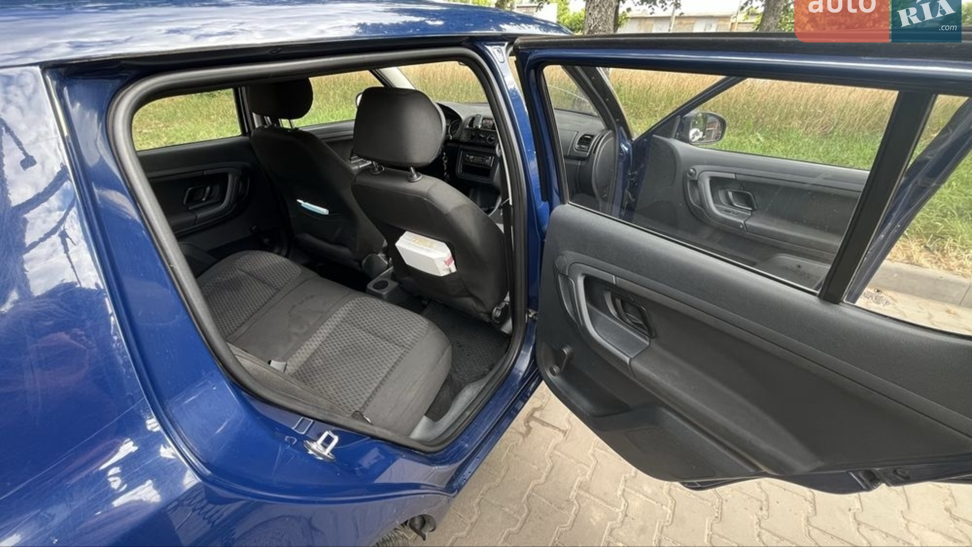 2011 Skoda Fabia - мініатюра 9