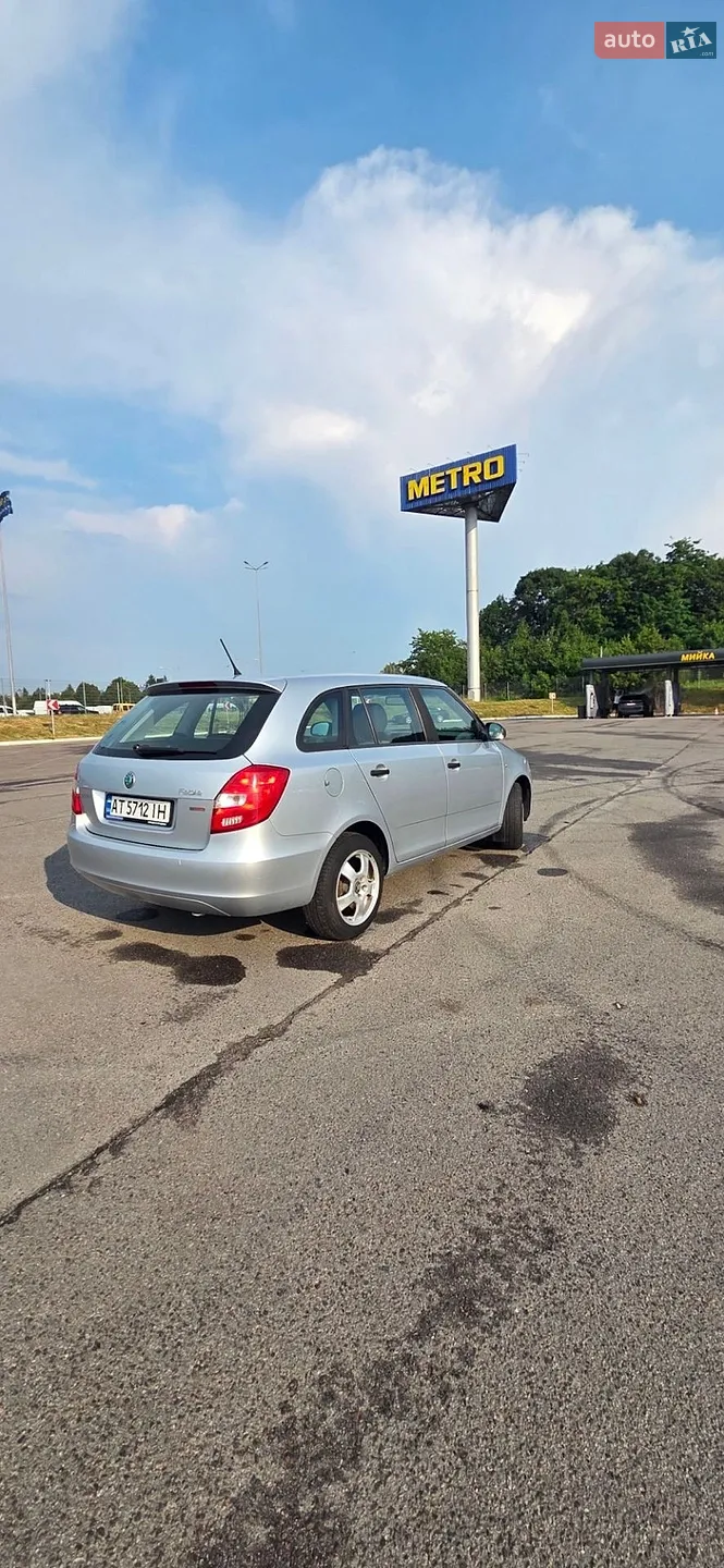 2012 Skoda Fabia - мініатюра 9
