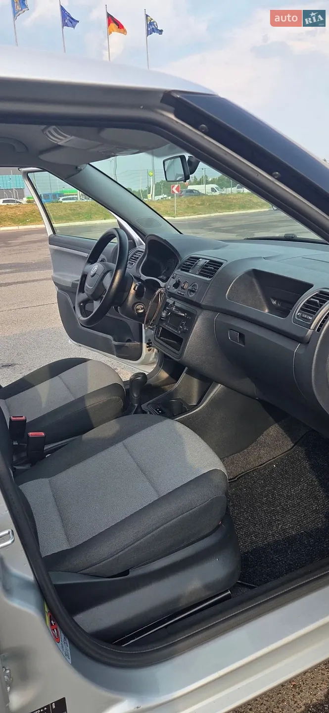 2012 Skoda Fabia - мініатюра 16