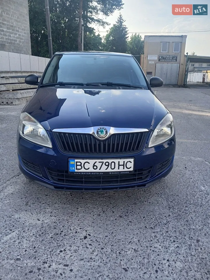 2011 Skoda Fabia - мініатюра 12