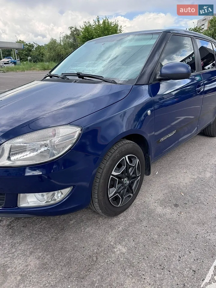 2014 Skoda Fabia - мініатюра 5