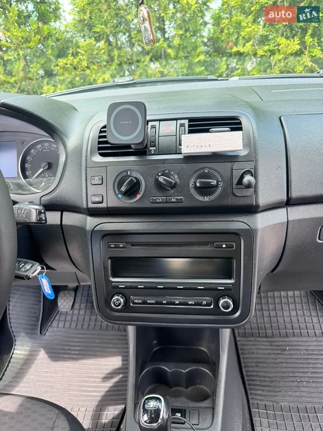 2013 Skoda Fabia - мініатюра 23
