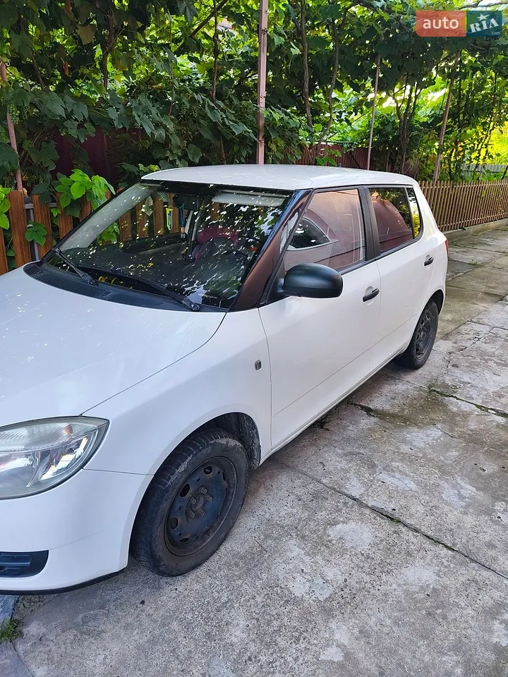 2010 Skoda Fabia - мініатюра 16