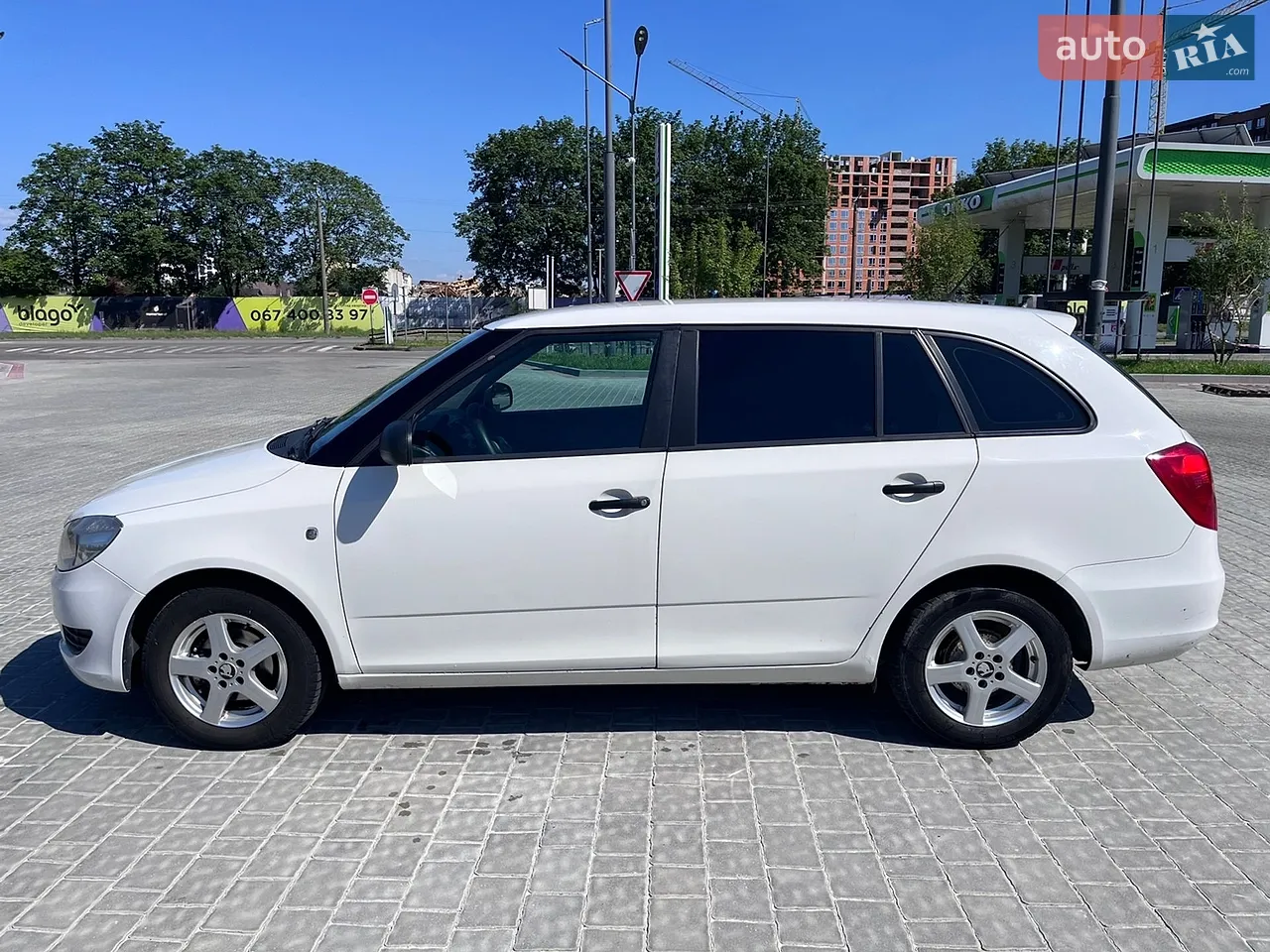 2010 Skoda Fabia - мініатюра 11