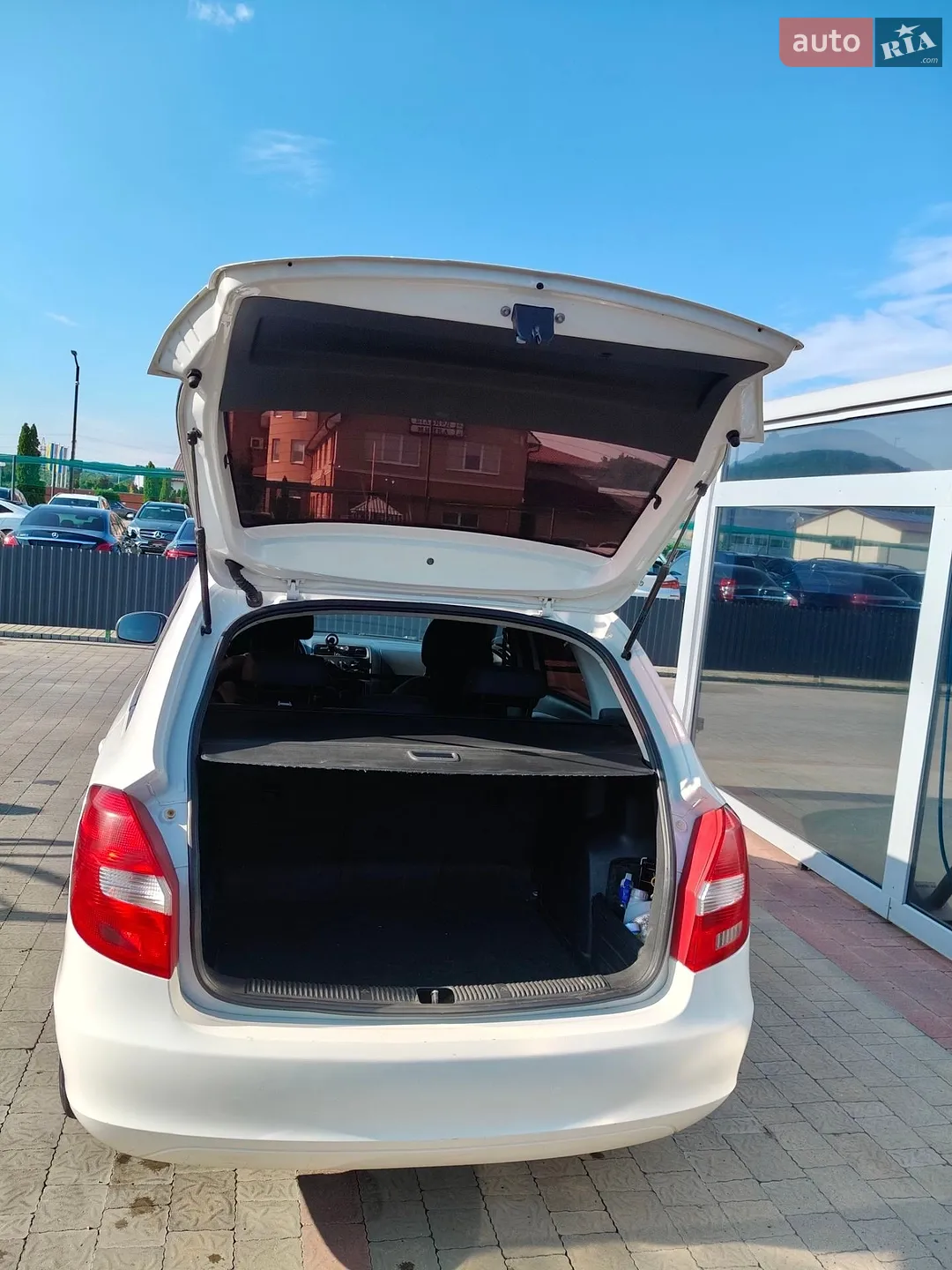 2012 Skoda Fabia - мініатюра 4
