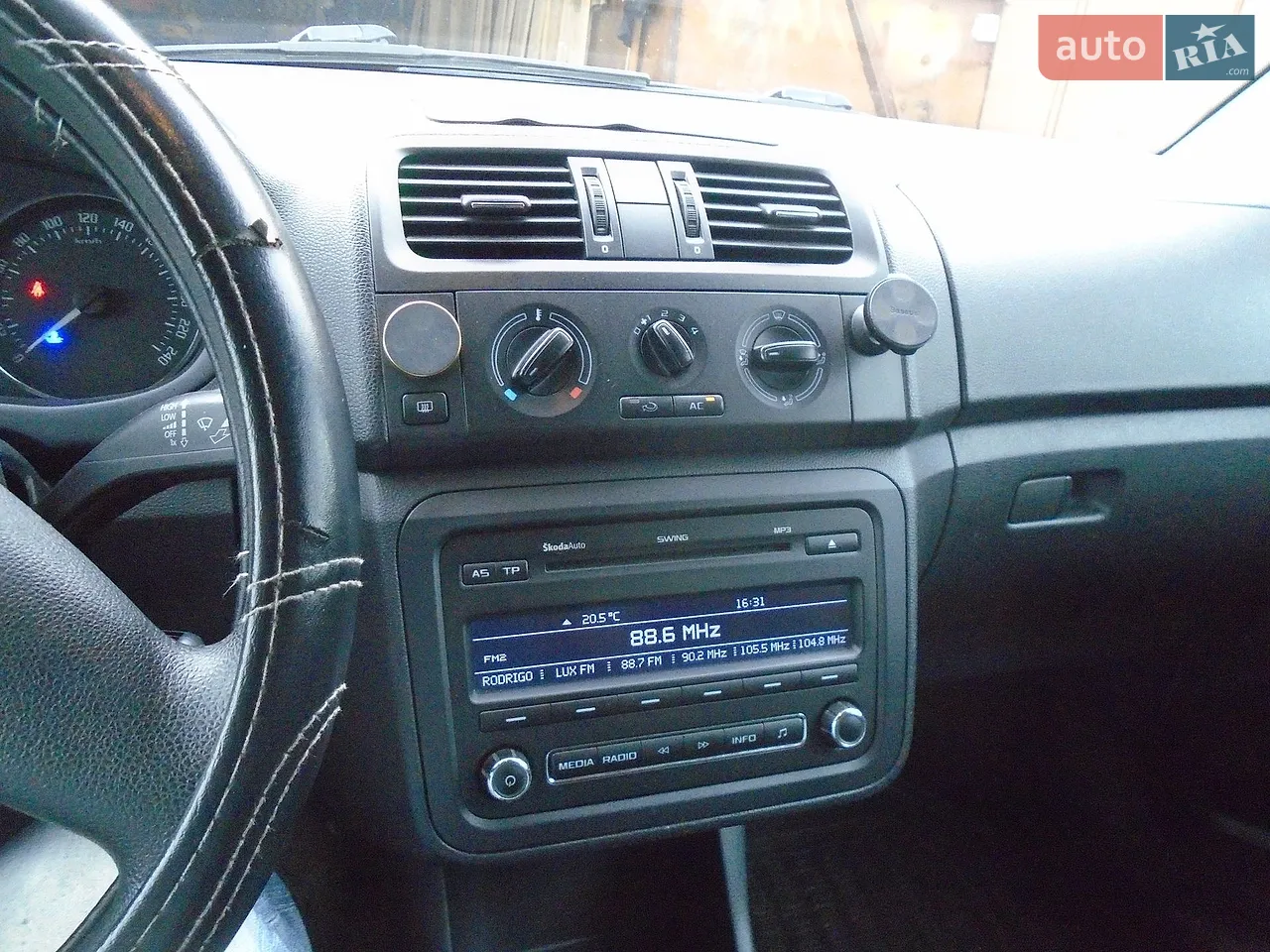 2013 Skoda Fabia - мініатюра 18