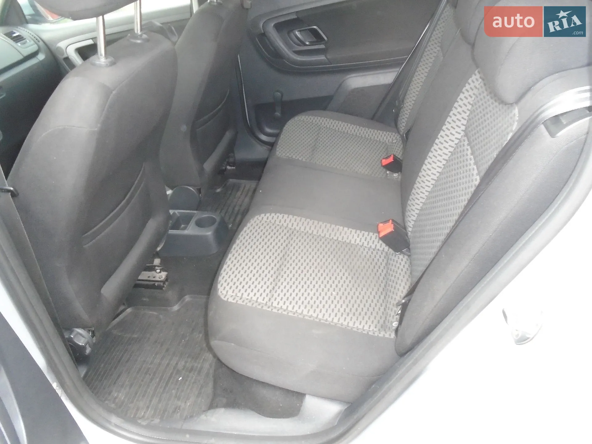 2012 Skoda Fabia - мініатюра 12