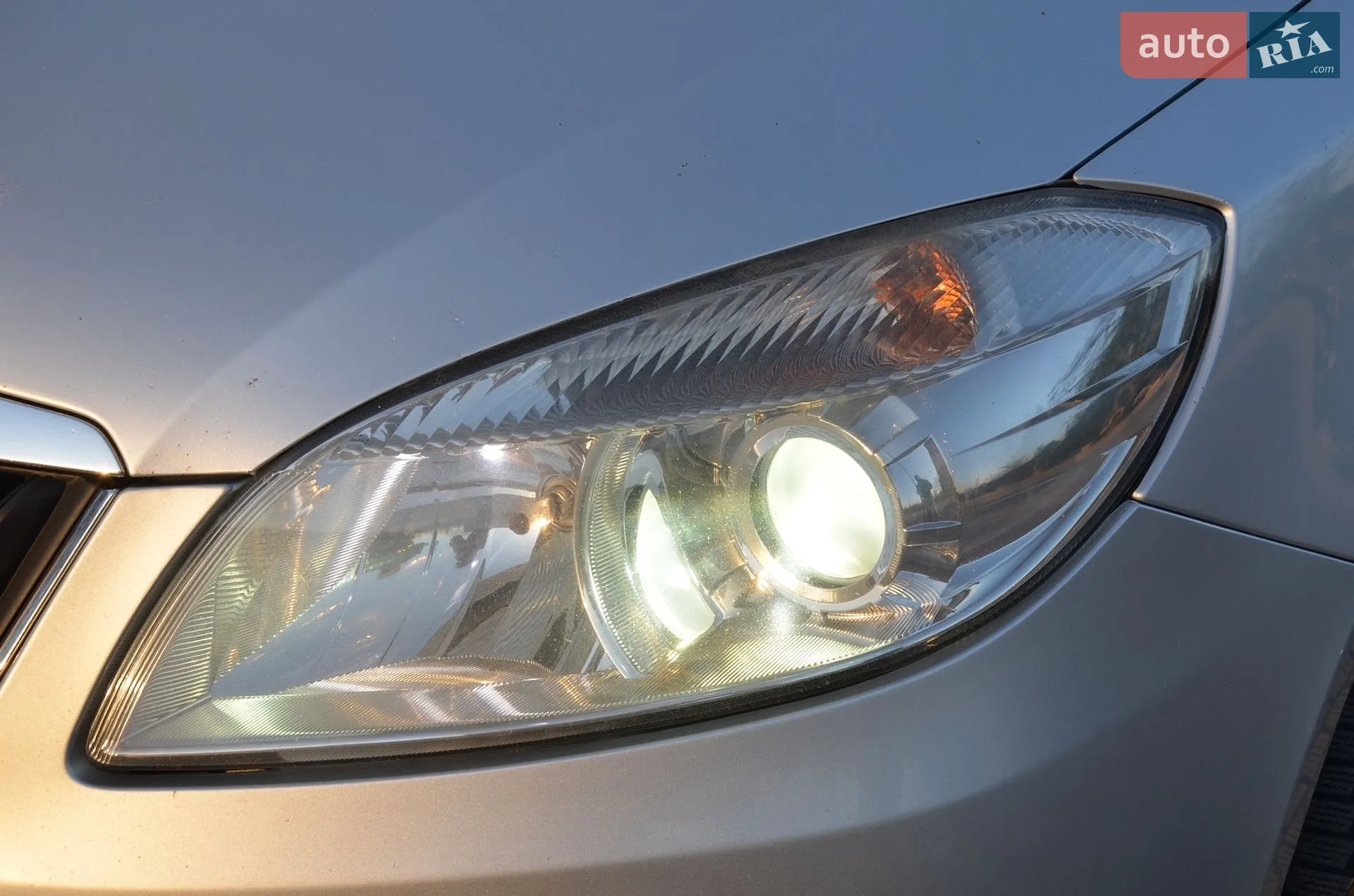 2010 Skoda Fabia - мініатюра 6