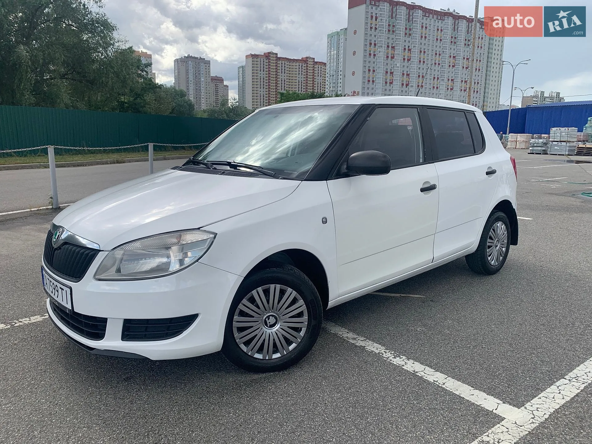 2011 Skoda Fabia - мініатюра 14
