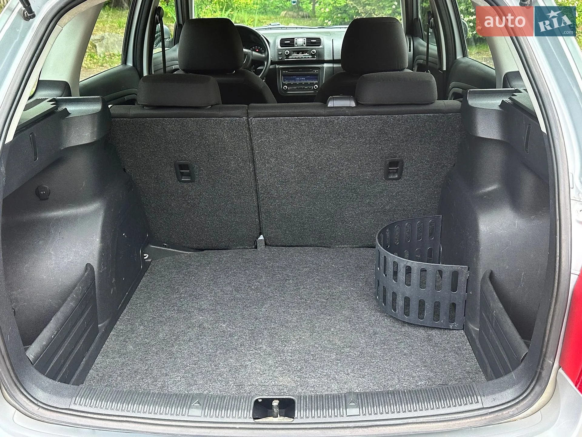 2010 Skoda Fabia - мініатюра 93