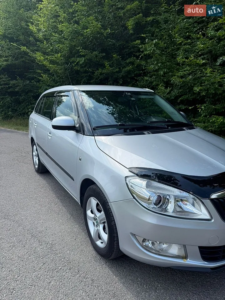 2011 Skoda Fabia - мініатюра 7
