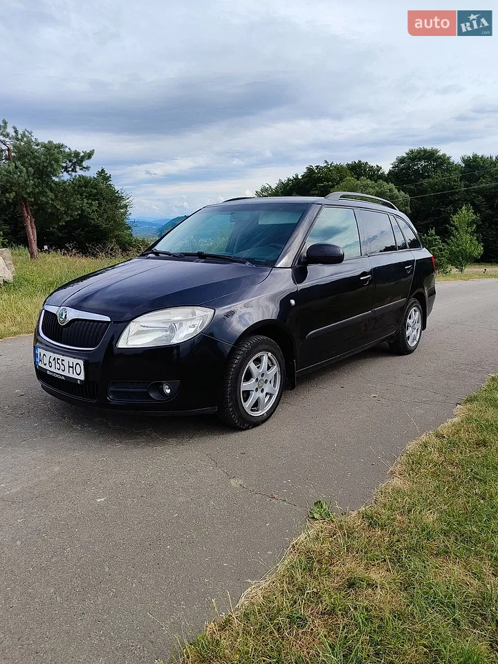 2011 Skoda Fabia - мініатюра 5