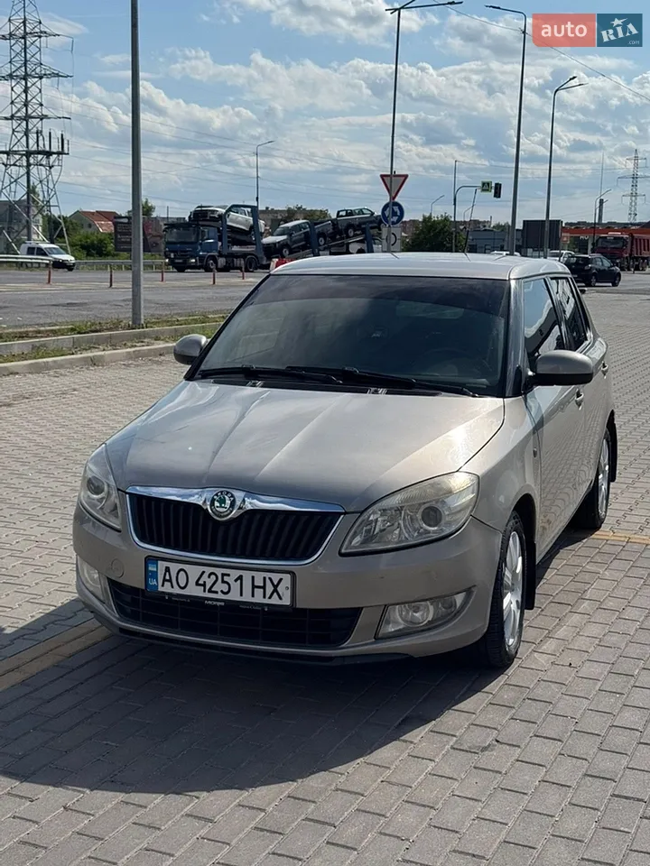 2010 Skoda Fabia - мініатюра 23