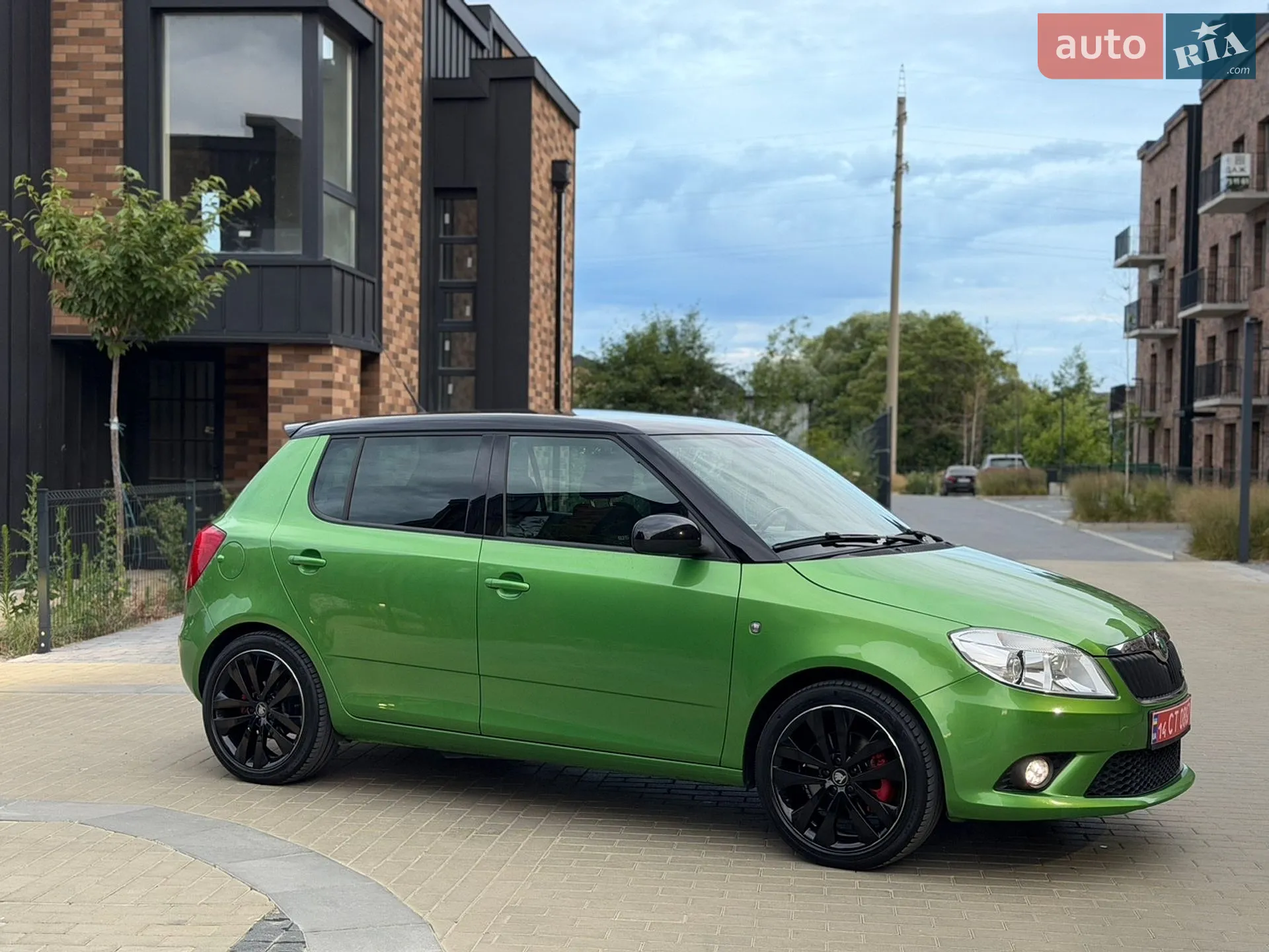 2010 Skoda Fabia - мініатюра 11