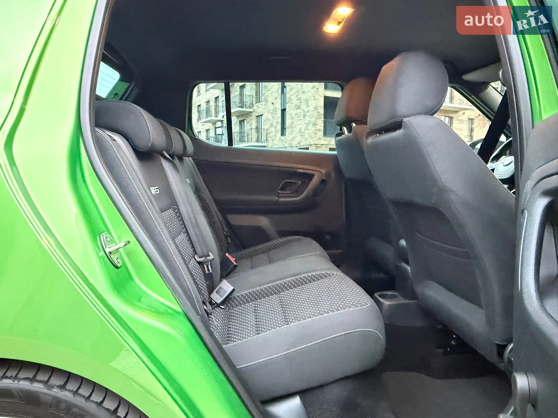 2010 Skoda Fabia - мініатюра 32