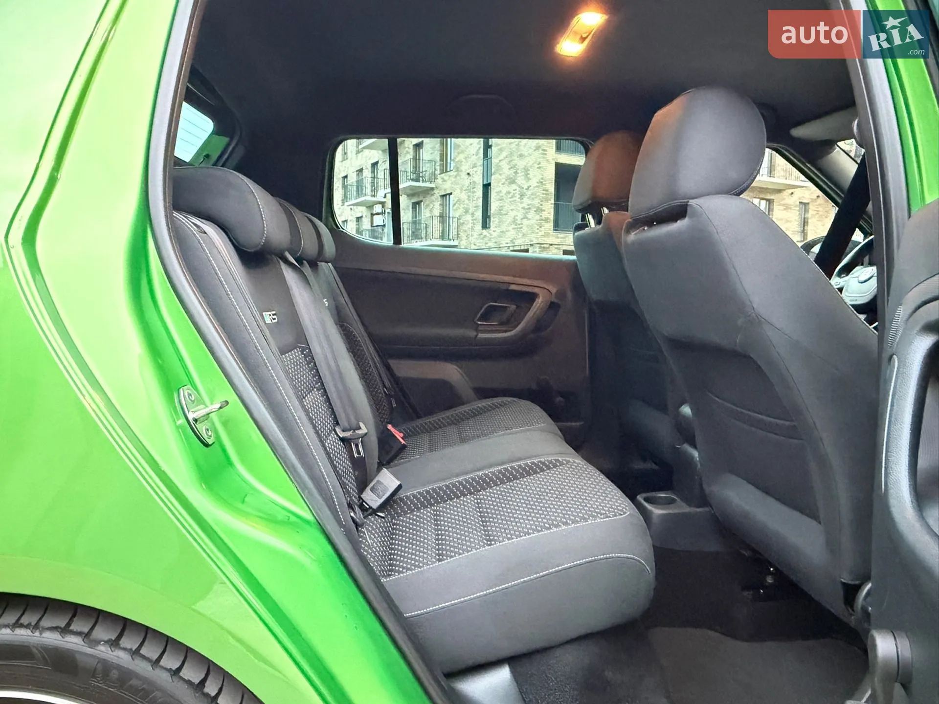 2010 Skoda Fabia - мініатюра 33