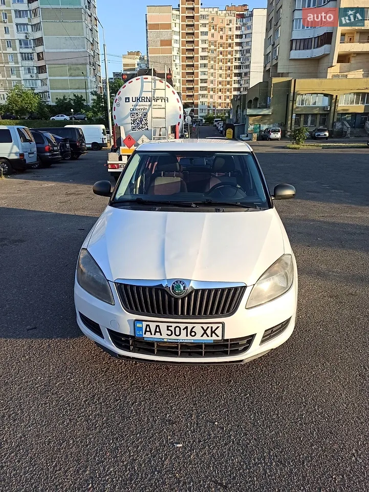 2011 Skoda Fabia - мініатюра 19