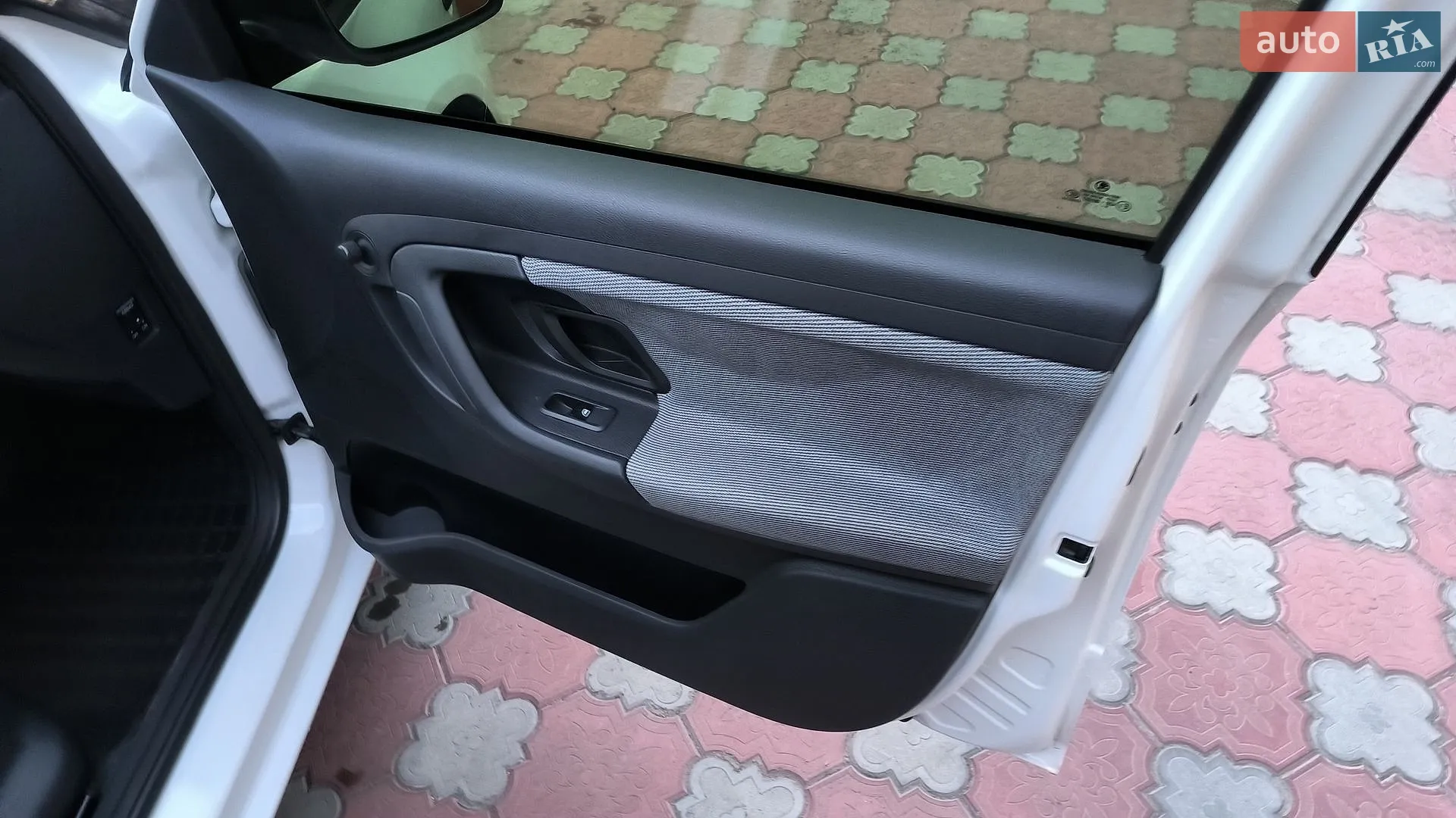 2010 Skoda Fabia - мініатюра 16