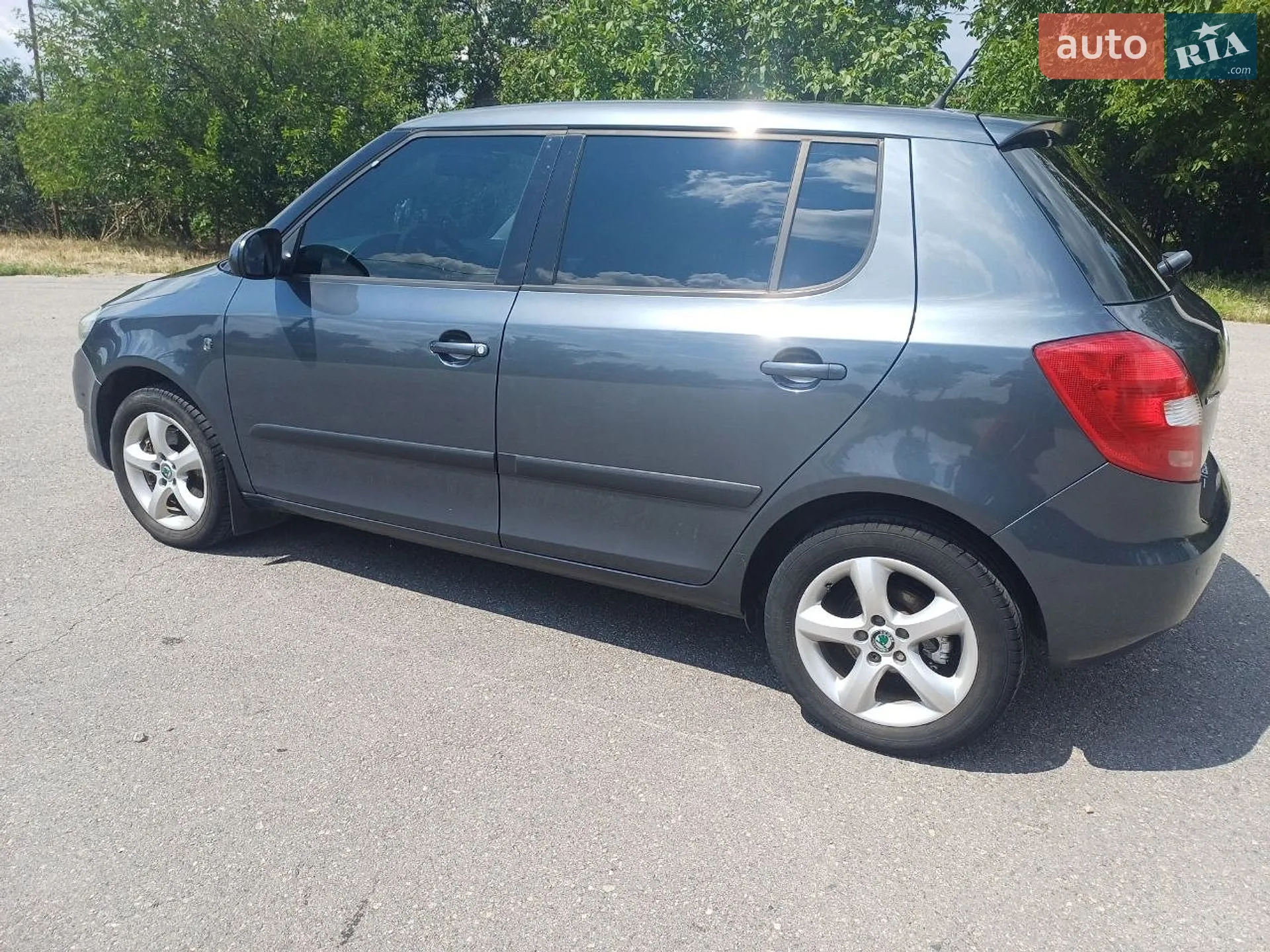 2010 Skoda Fabia - мініатюра 3