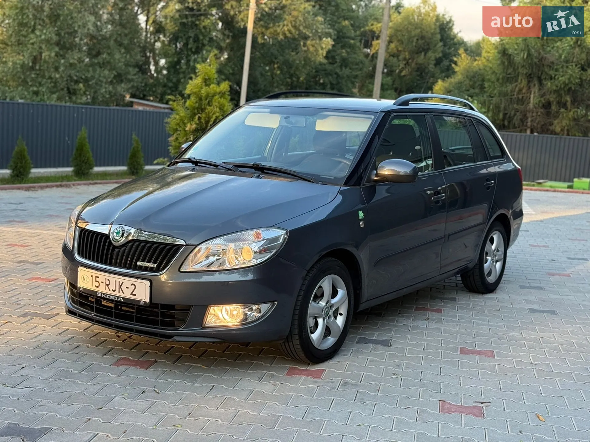 2011 Skoda Fabia - мініатюра 2