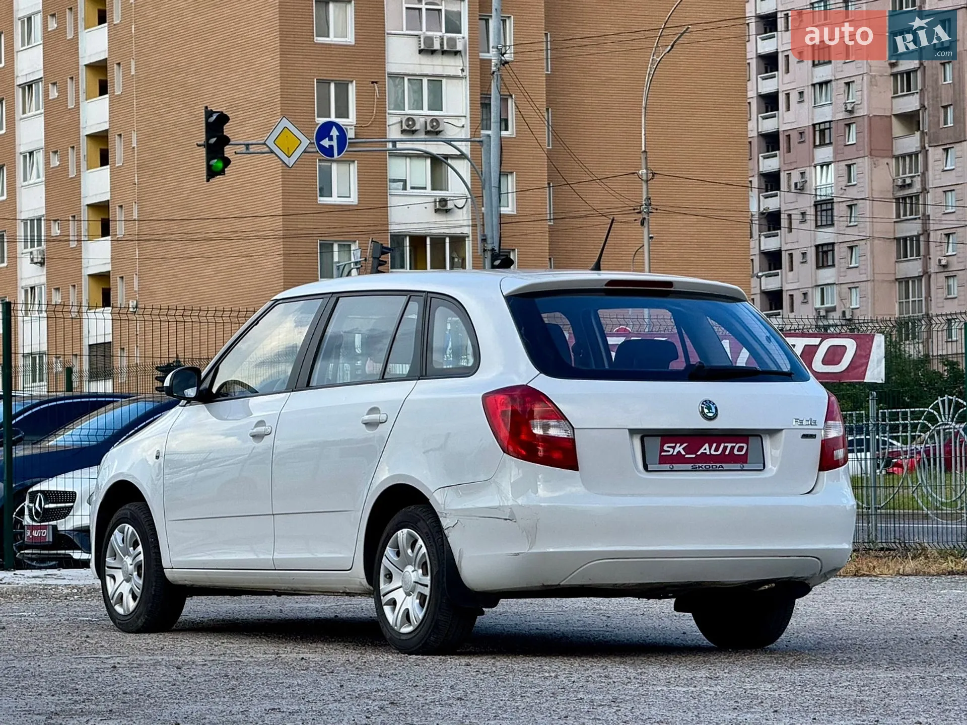 2012 Skoda Fabia - мініатюра 8