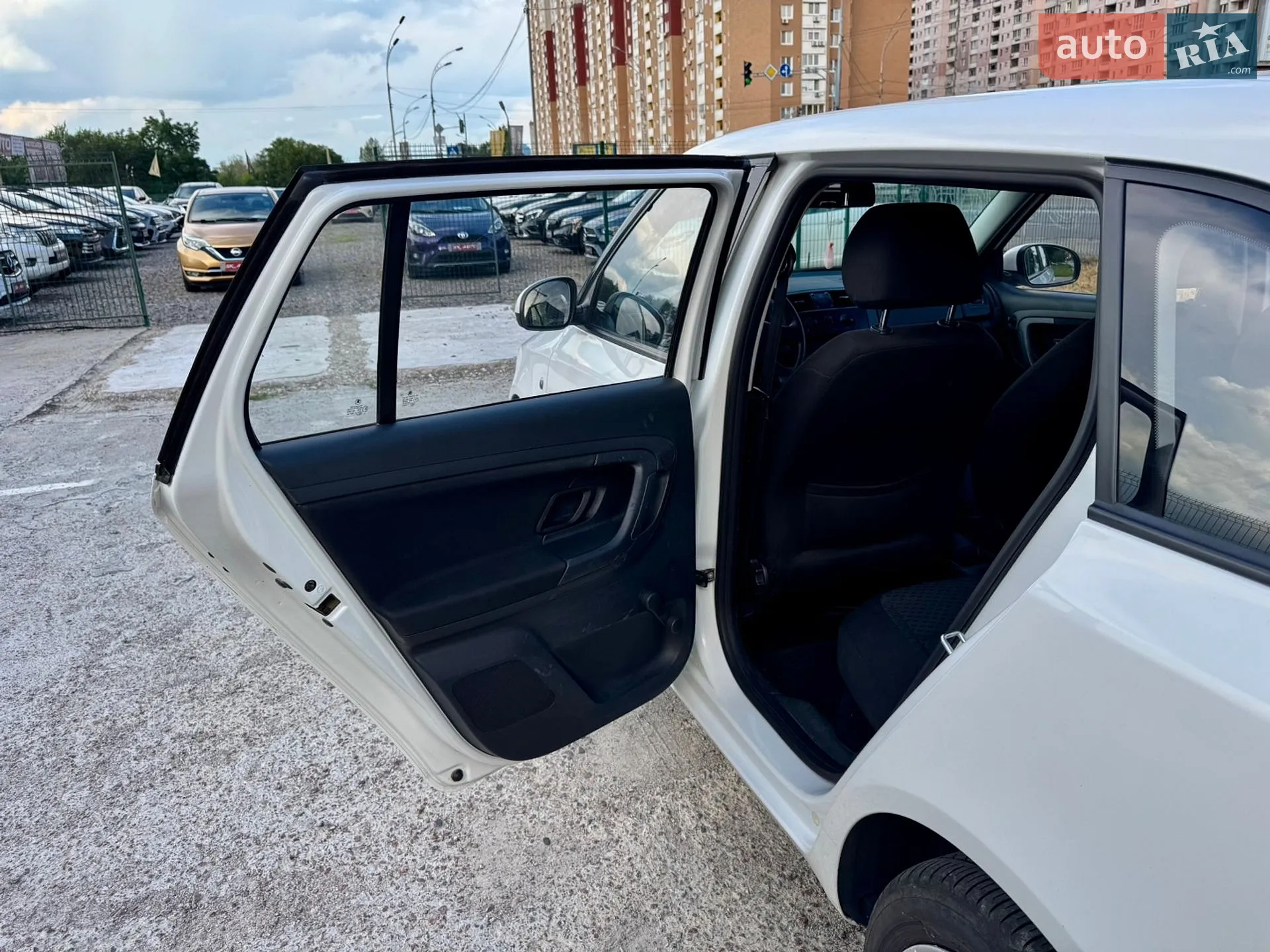 2012 Skoda Fabia - мініатюра 30
