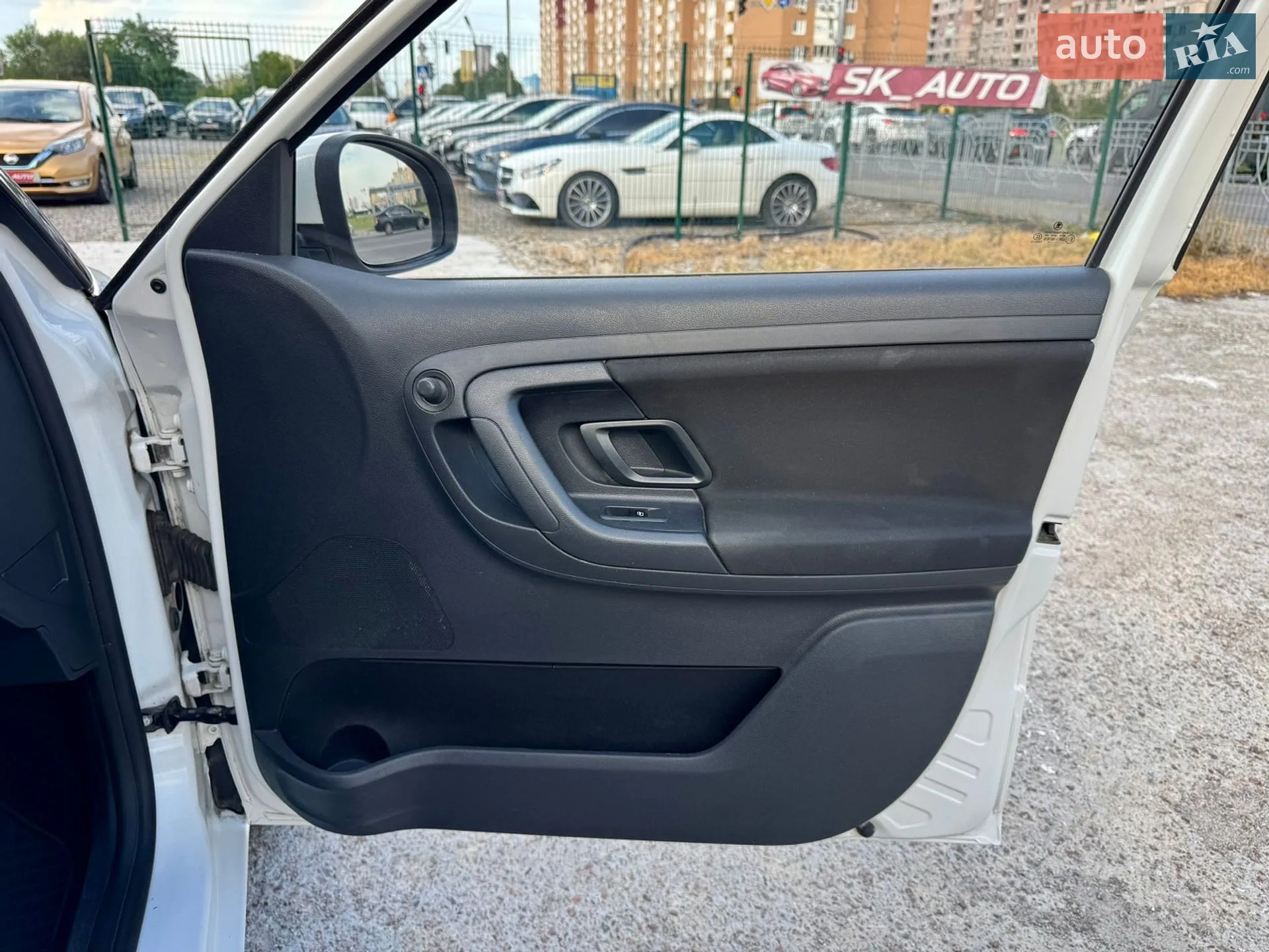 2012 Skoda Fabia - мініатюра 40