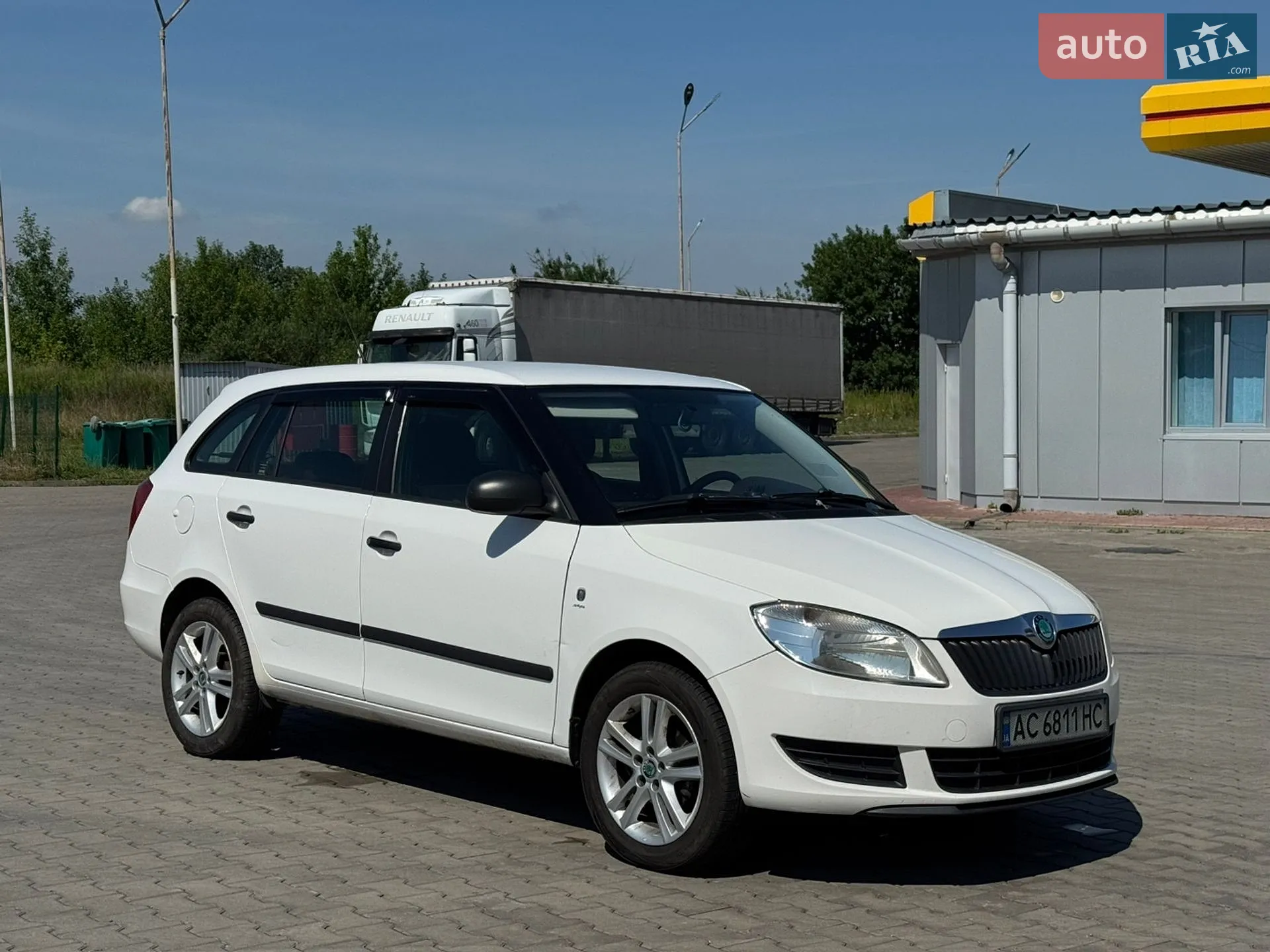 2010 Skoda Fabia - мініатюра 13