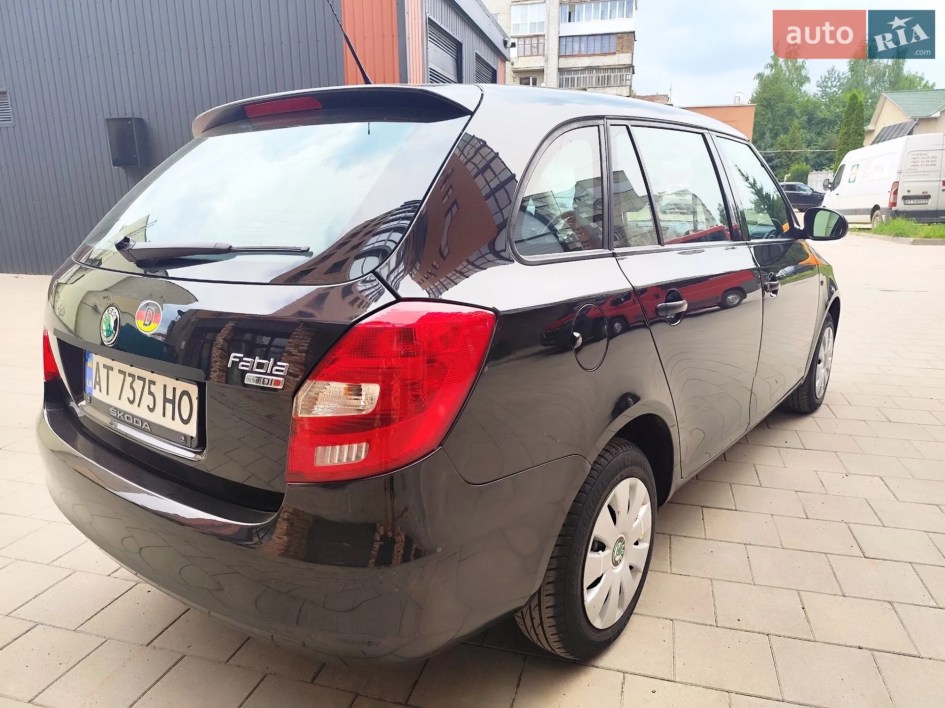 2010 Skoda Fabia - мініатюра 15