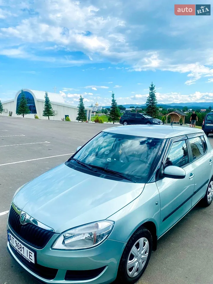 2010 Skoda Fabia - мініатюра 9