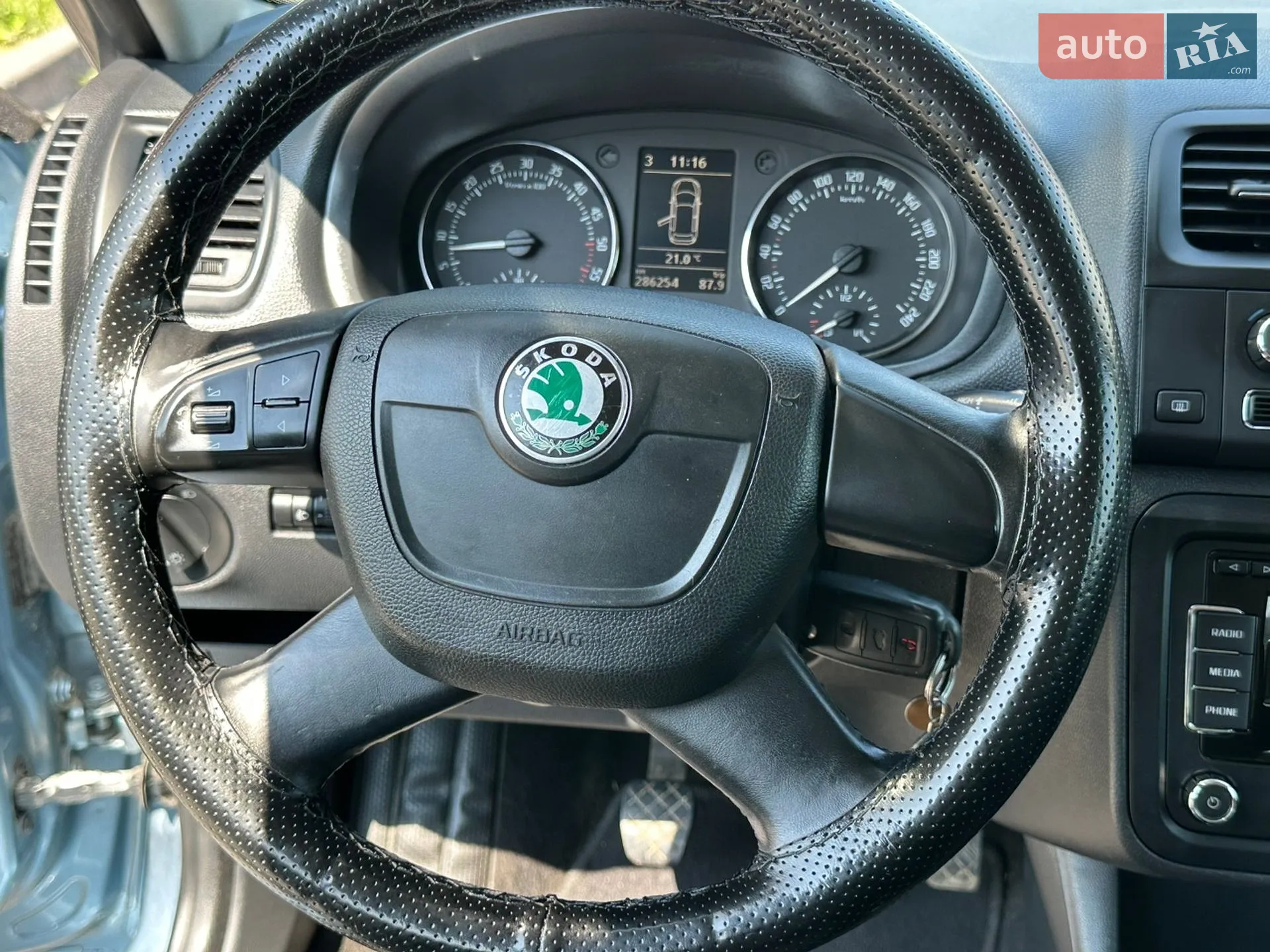 2010 Skoda Fabia - мініатюра 8