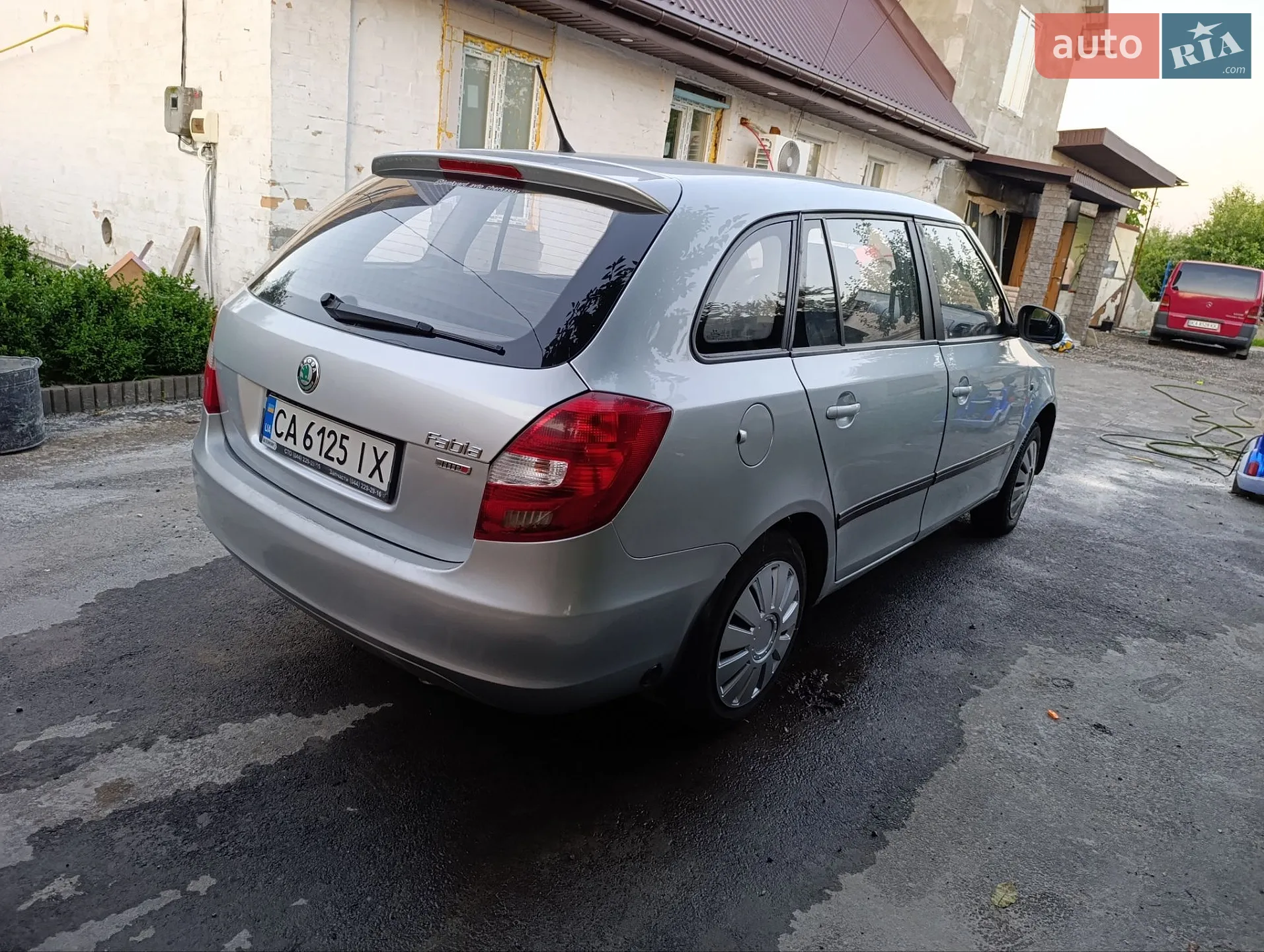 2012 Skoda Fabia - мініатюра 3