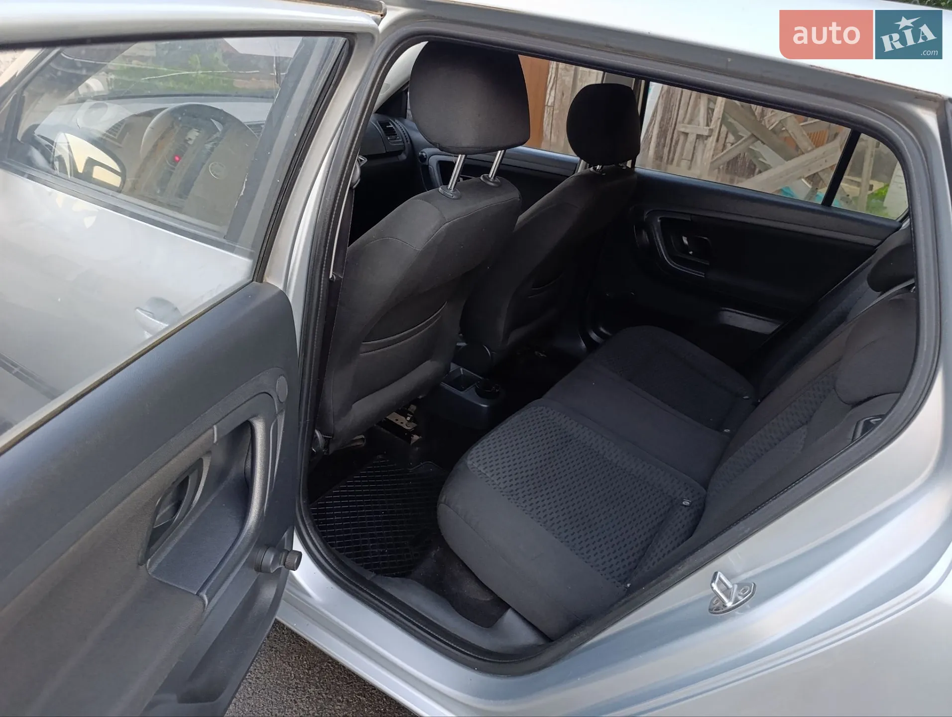 2012 Skoda Fabia - мініатюра 6