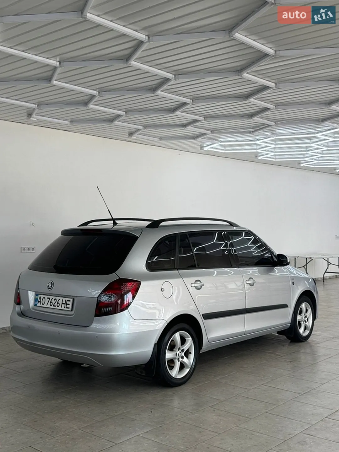 2011 Skoda Fabia - мініатюра 9