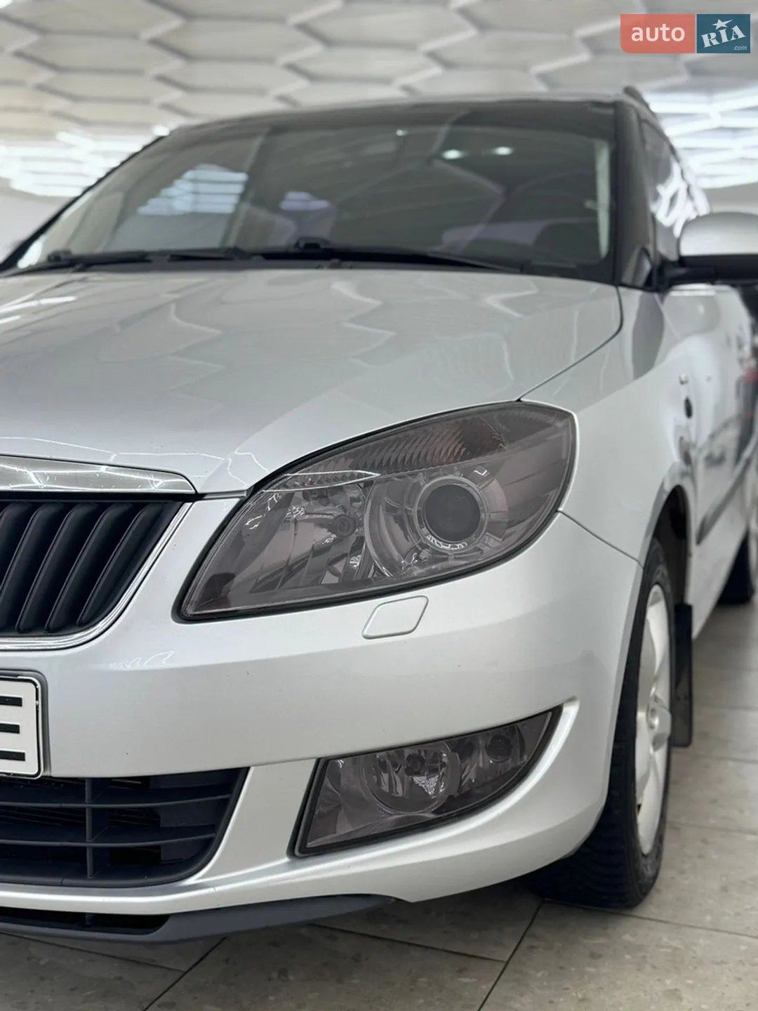 2011 Skoda Fabia - мініатюра 11