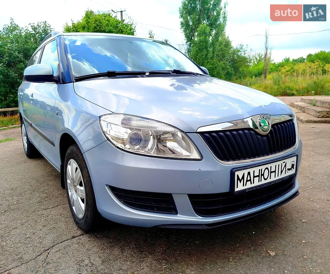 2010 Skoda Fabia - мініатюра 8