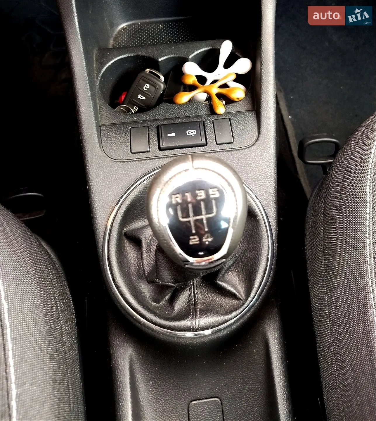 2010 Skoda Fabia - мініатюра 35