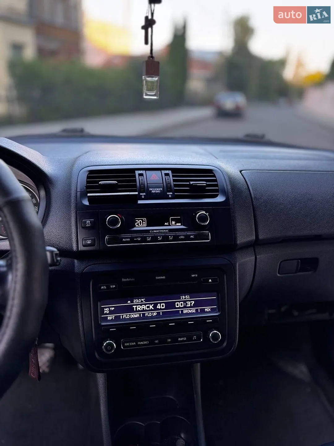 2011 Skoda Fabia - мініатюра 14
