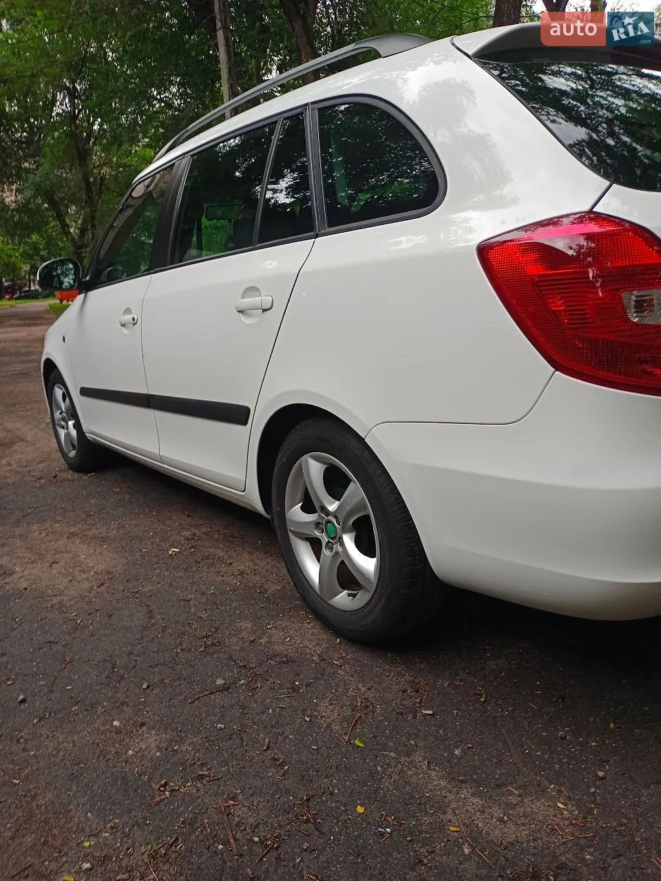 2011 Skoda Fabia - мініатюра 7
