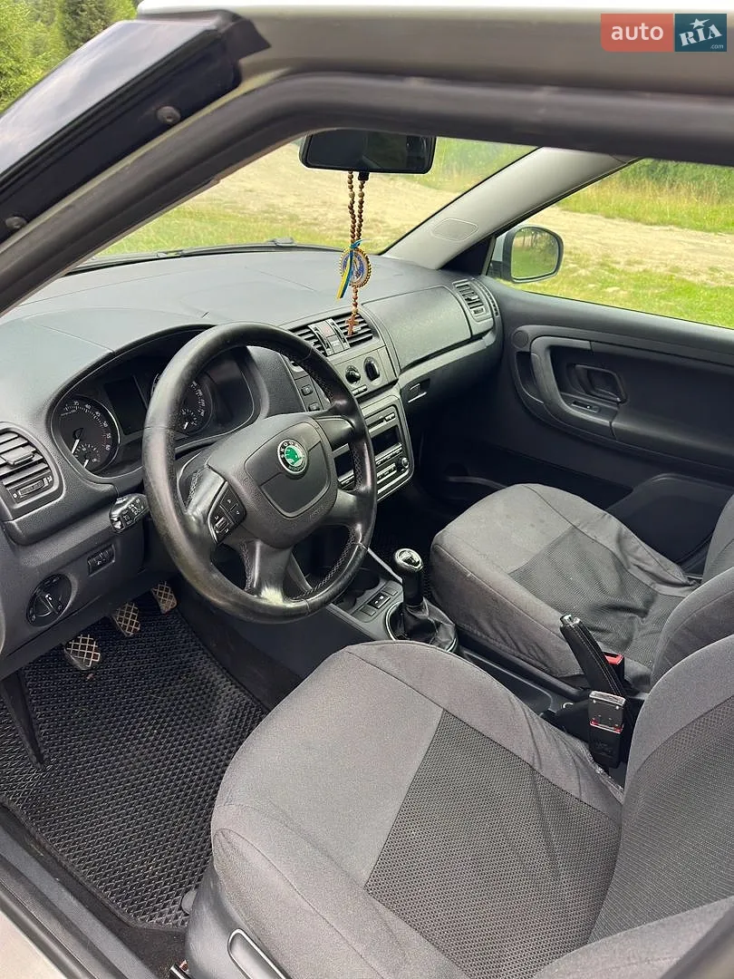 2012 Skoda Fabia - мініатюра 7
