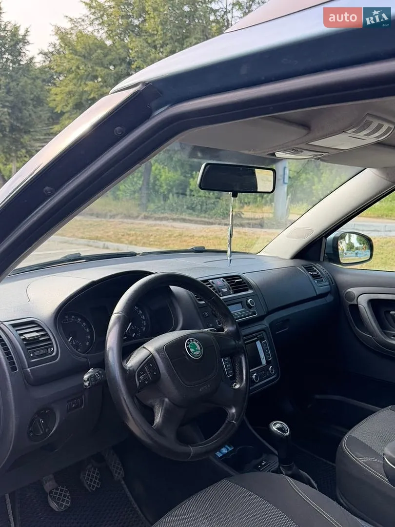 2010 Skoda Fabia - мініатюра 14