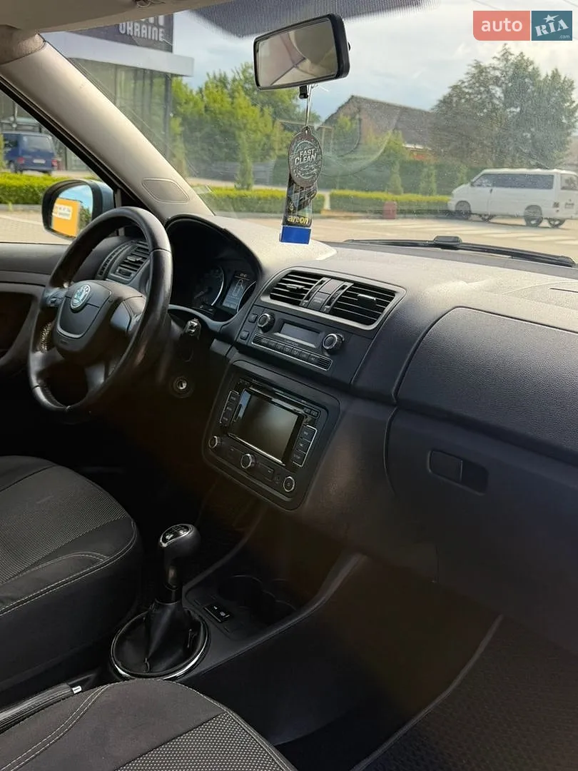 2010 Skoda Fabia - мініатюра 26