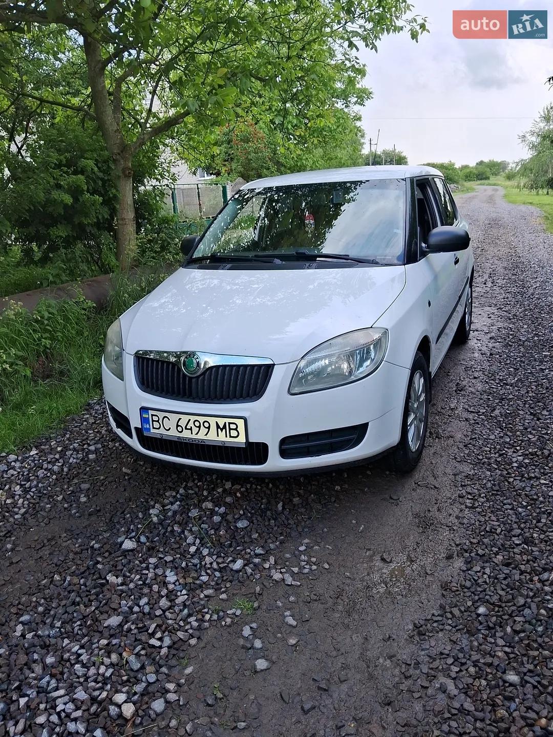 2010 Skoda Fabia - мініатюра 2